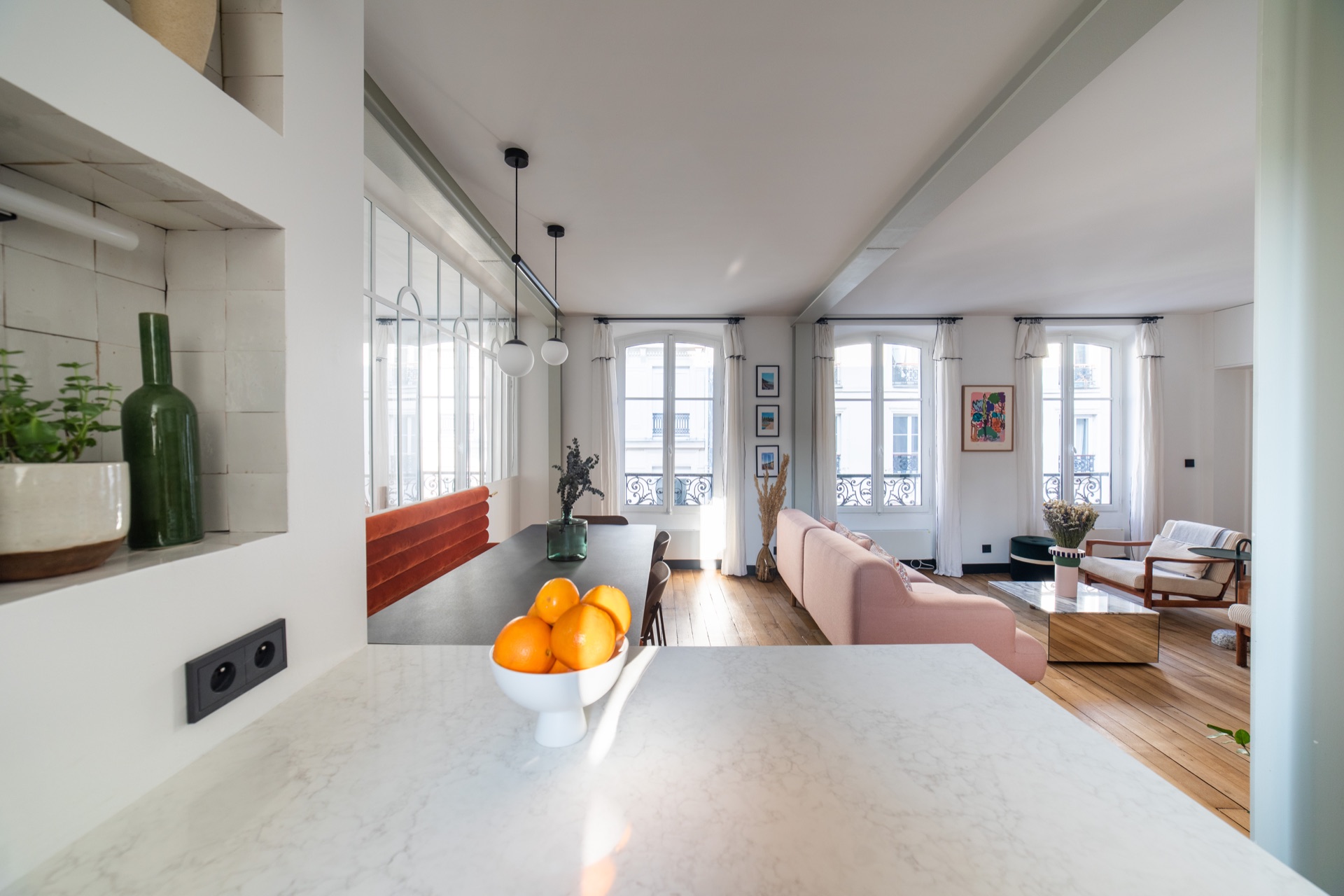 Vue générale du séjour et de la salle à manger
